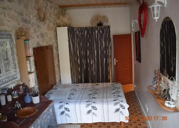 Sete Centre Ville Appartement Atypique F2